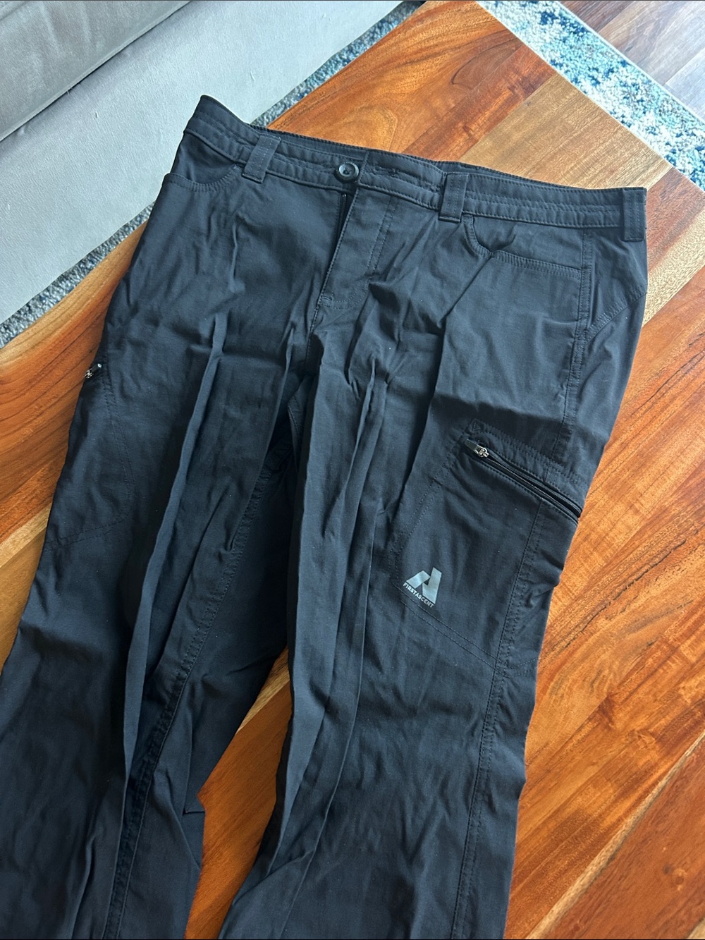 Black Eddie Bauer Women’s Cargo Pants with Zip Pocket